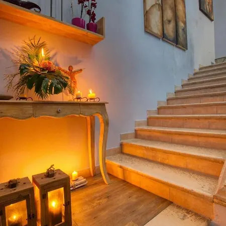 Nocleg ze śniadaniem Corte Rossetti Le Dimore Luxury 4*