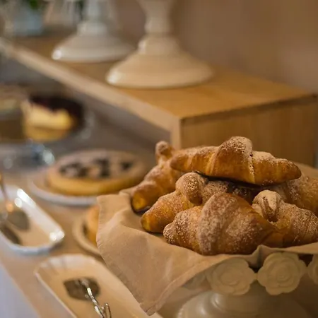 Corte Rossetti Le Dimore Luxury B&B *