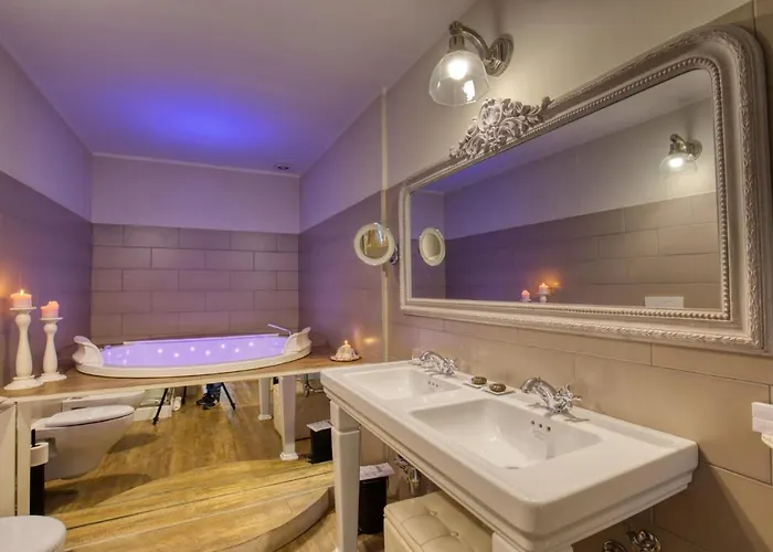 Corte Rossetti Le Dimore Luxury B&B فاستو